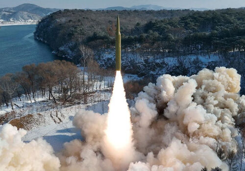 Coreea a testat un motor pentru rachete capabile să atingă SUA Coreea a testat un motor pentru rachete capabile să atingă SUA