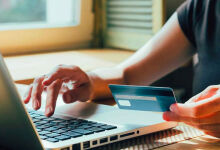 Ucraina introduce o taxă pe platformele online și o acciză pe apa dulce