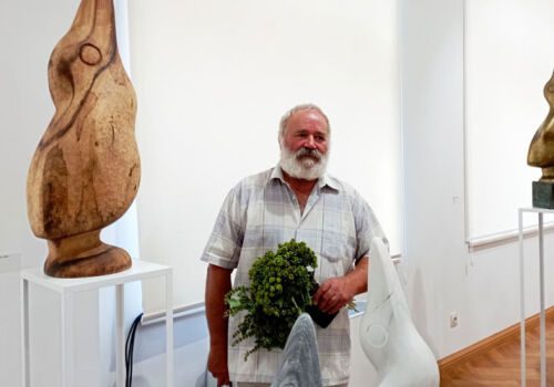 World sculptor Verdianu is featured at the Museum of Art