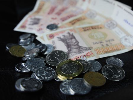 Зарплаты растут, бедность – тоже Зарплаты растут, бедность – тоже