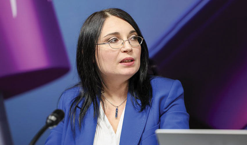 Banii „altora” dau reziliență Banii „altora” dau reziliență