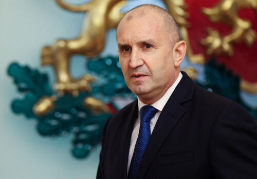 Bulgarian president resigns amid crisis in the country