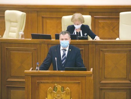 Парламент открыл путь к соглашению с МВФ Парламент открыл путь к соглашению с МВФ