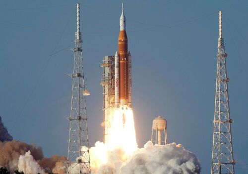 Recordul spațial Artemis II: astronauții americani se apropie de Lună Recordul spațial Artemis II: astronauții americani se apropie de Lună