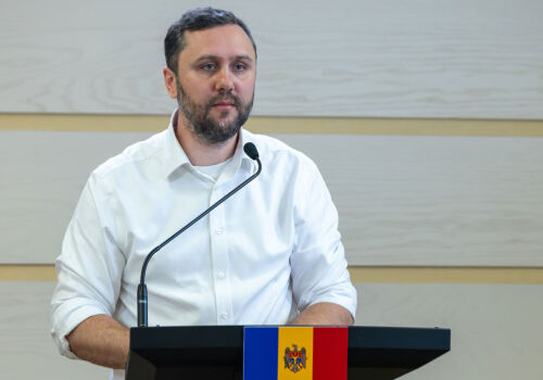 Un deputat răspunde unei investigații jurnalistice înainte de apariția ei