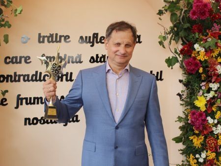 Три награды – в одни руки Три награды – в одни руки