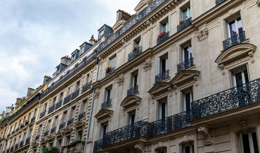Neither rent nor lease: France’s rental market is in crisis building