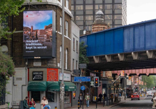 On the streets of London, billboards lure tourists to Georgia