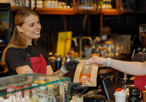 Antreprenori independenți sunt obligați să se înregistreze la STS până la 1 iulie 2026