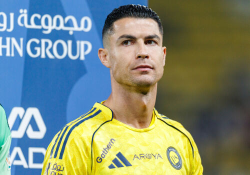 Криштиану Роналду сбежал от войны? Криштиану Роналду сбежал от войны?