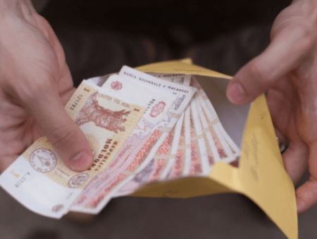 Кабмин решил повысить зарплату