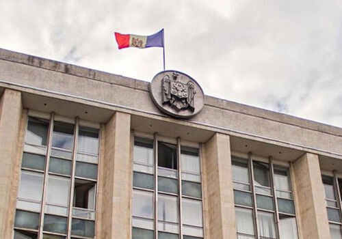 Власти вводят лицензирование импорта зерна под давлением фермеров