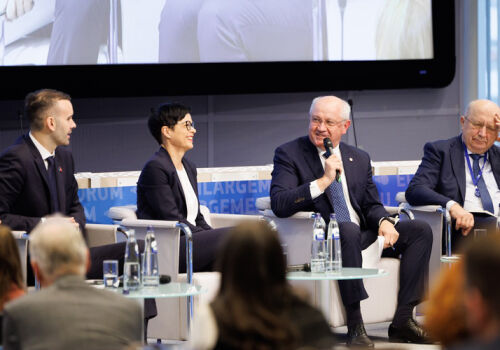 Autoritățile locale vor să aibă o voce în Parlamentul European