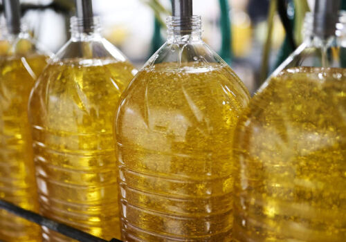 Soybean oil exports fall due to shortage of raw materials