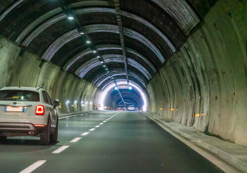 Nu există tuneluri, dar regulile sunt deja puse în aplicare Nu există tuneluri, dar regulile sunt deja puse în aplicare