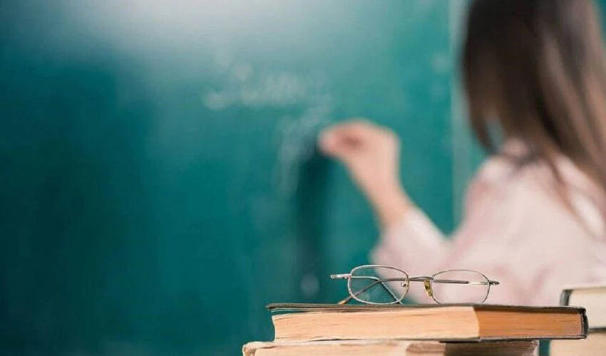 Fiecare al treilea profesor moldovean lucrează în capitală