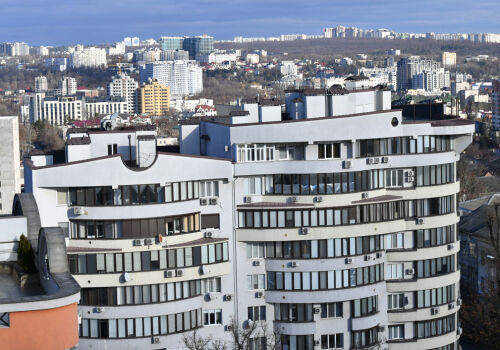 Trei sferturi din toate clădirile din Moldova au fost date în exploatare înainte de 2005