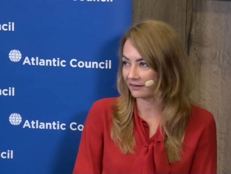 Шанс Европы покончить с антилиберальной демократией