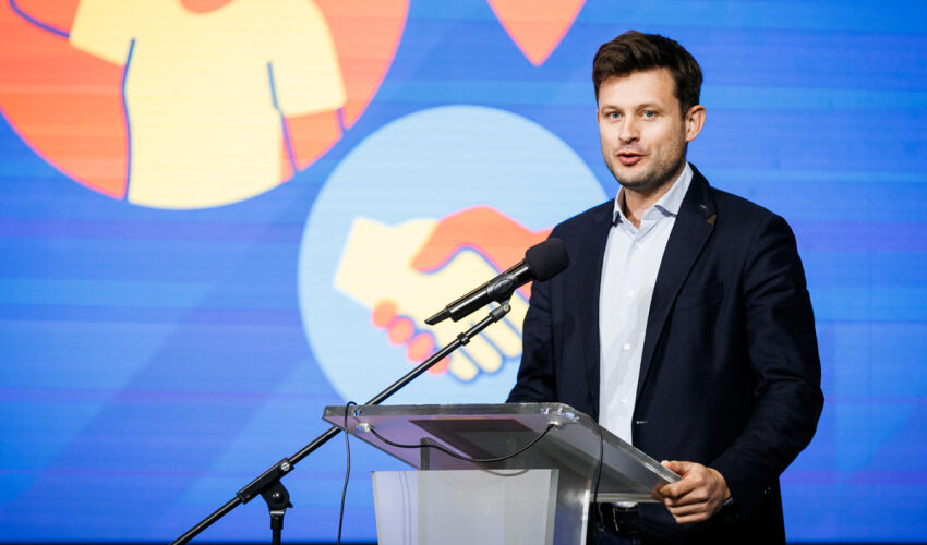 Au fost anunțați câștigătorii concursului pentru centre de tineret în valoare de 2,5 milioane de lei Alexander Petrov