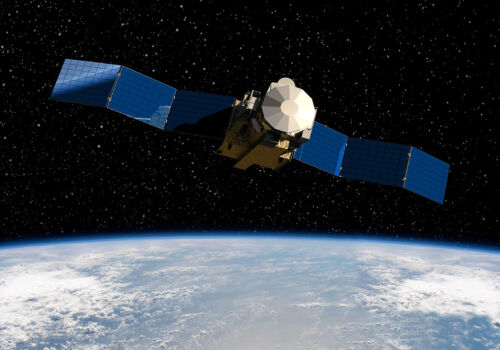 Sam Altman a calificat drept „ridicolă” ideea lui Ilon Musk de a avea centre de date pe orbită