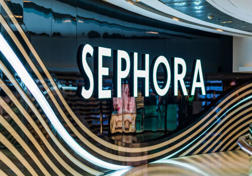 Scandal în industria luxului: Sephora vinde produse cosmetice anti-îmbătrânire adolescenților Scandal în industria luxului: Sephora vinde produse cosmetice anti-îmbătrânire adolescenților