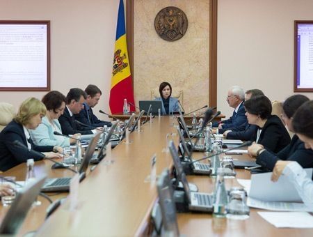 Три соглашения на 43 млн евро Три соглашения на 43 млн евро