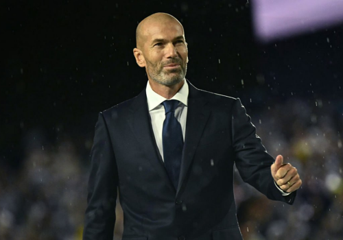 Fotbalul francez intră într-o nouă eră: Zidane l-a înlocuit pe Deschamps
