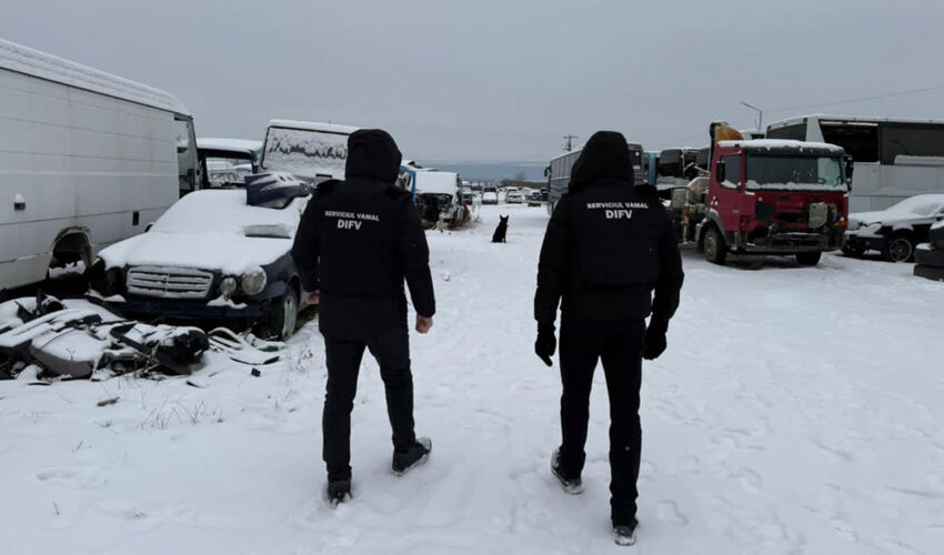 Customs has taken over the showdown