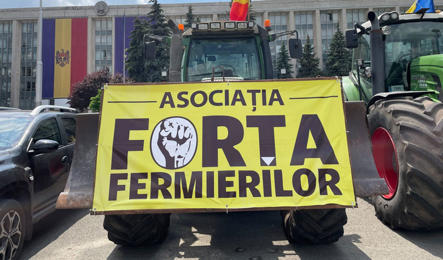 Forta Fermierilor: «В отставку всех!»