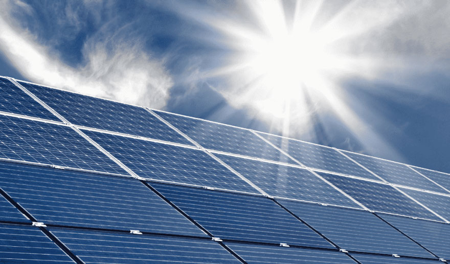 Limita de putere pentru consumatorii de energie regenerabilă va fi majorată la 10 kW