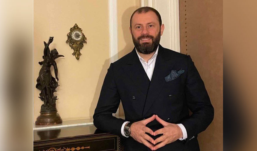 «Человек на Rolls Royce», или кто стоит за покупкой Topaz