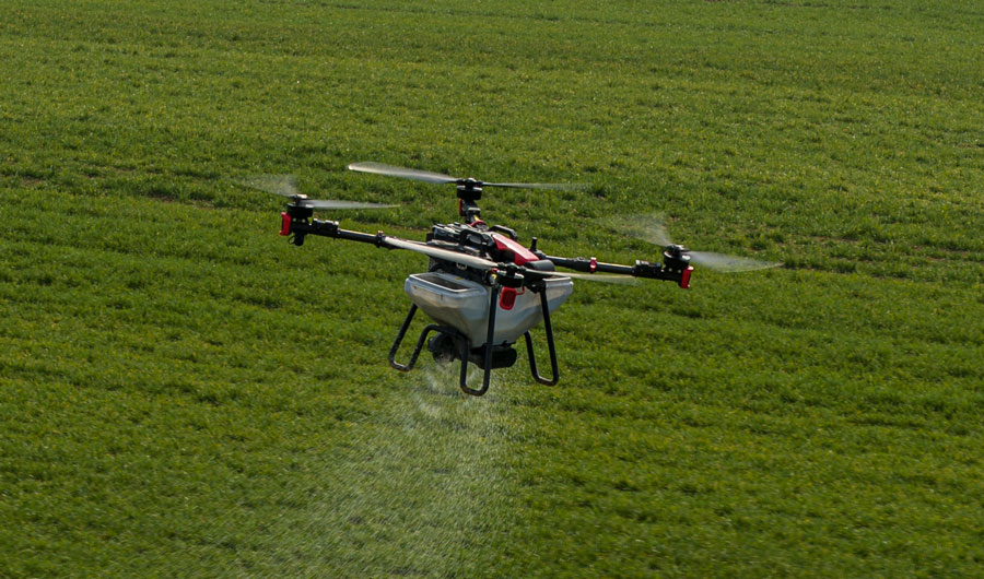 Cererea de asanare a terenurilor agricole cu ajutorul dronelor este în creștere în Moldova