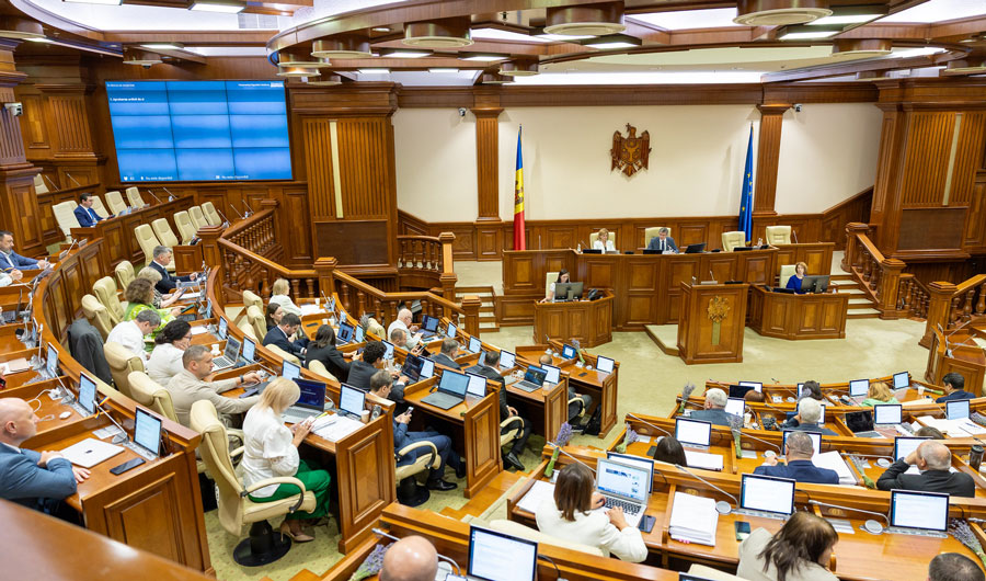Parlamentul a aprobat un pachet de modificări fiscale