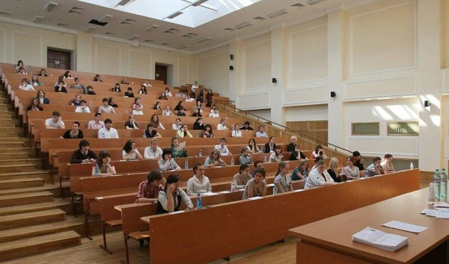 У минобразования разные отчеты о потраченных кредитах