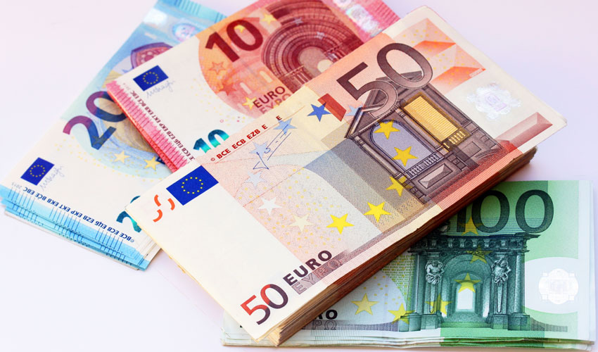 “Hungry” July reduced foreign exchange reserves