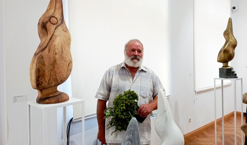 World sculptor Verdianu is featured at the Museum of Art