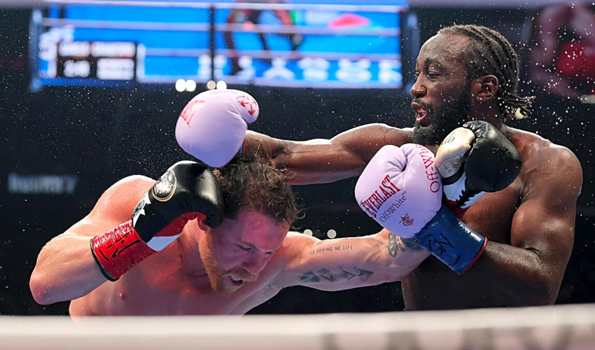 For the first time, a boxer became the absolute world champion in three weight categories