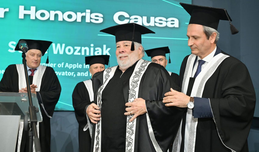 Legenda Apple Steve Wozniak a devenit Doctor Honoris Causa al Universității Tehnice din Moldova