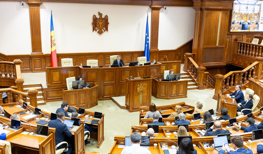 Opoziția a trebuit să se mulțumească cu puțin în structurile parlamentare