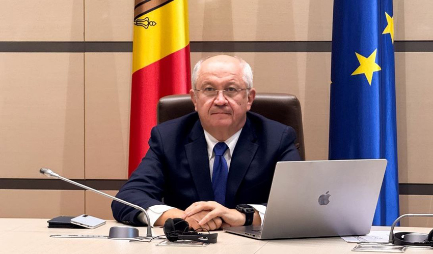 Noul cabinet a început cu vamă și CALM