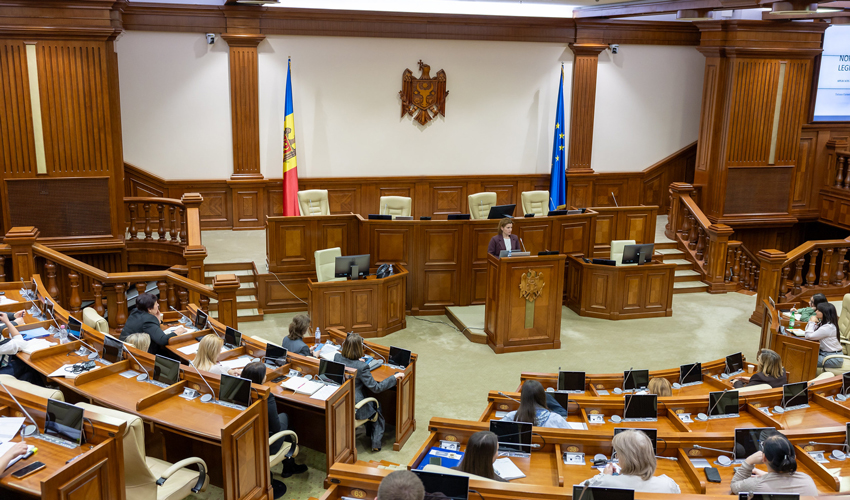 Депутаты будут говорить меньше