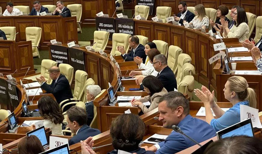 Cabinetul nu reușește să convingă opoziția să sprijine bugetul