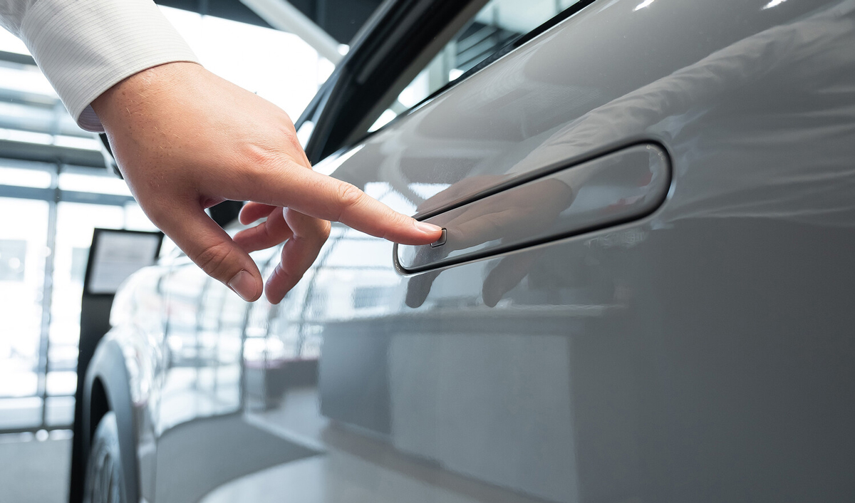 В Китае запретили выпуск автомобилей со скрытыми дверными ручками