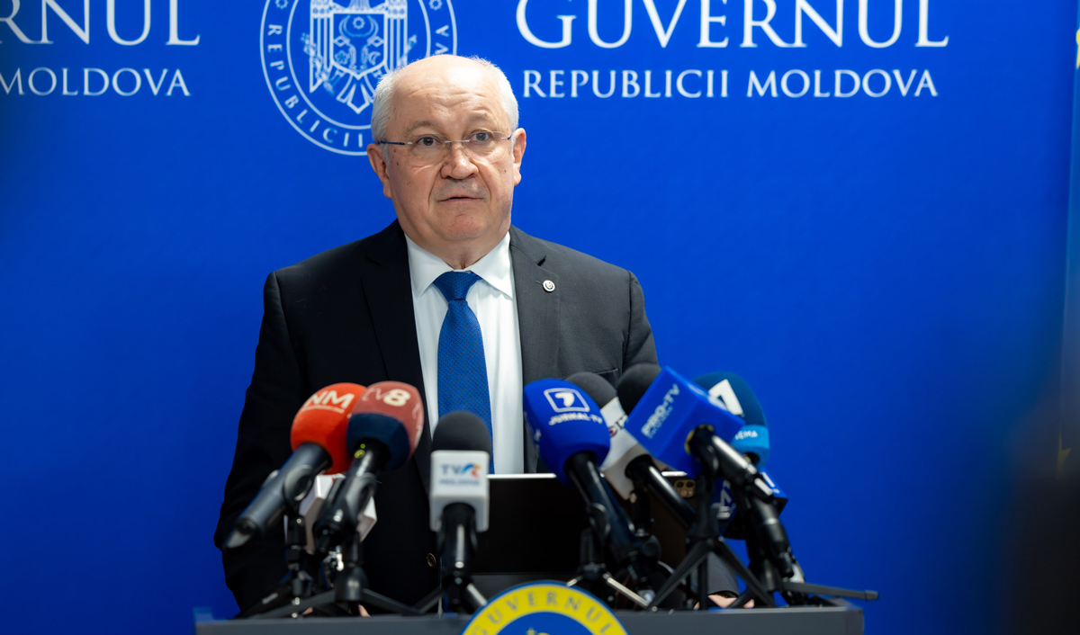 În parlament, toată lumea îl vrea pe prim-ministru înainte să plece