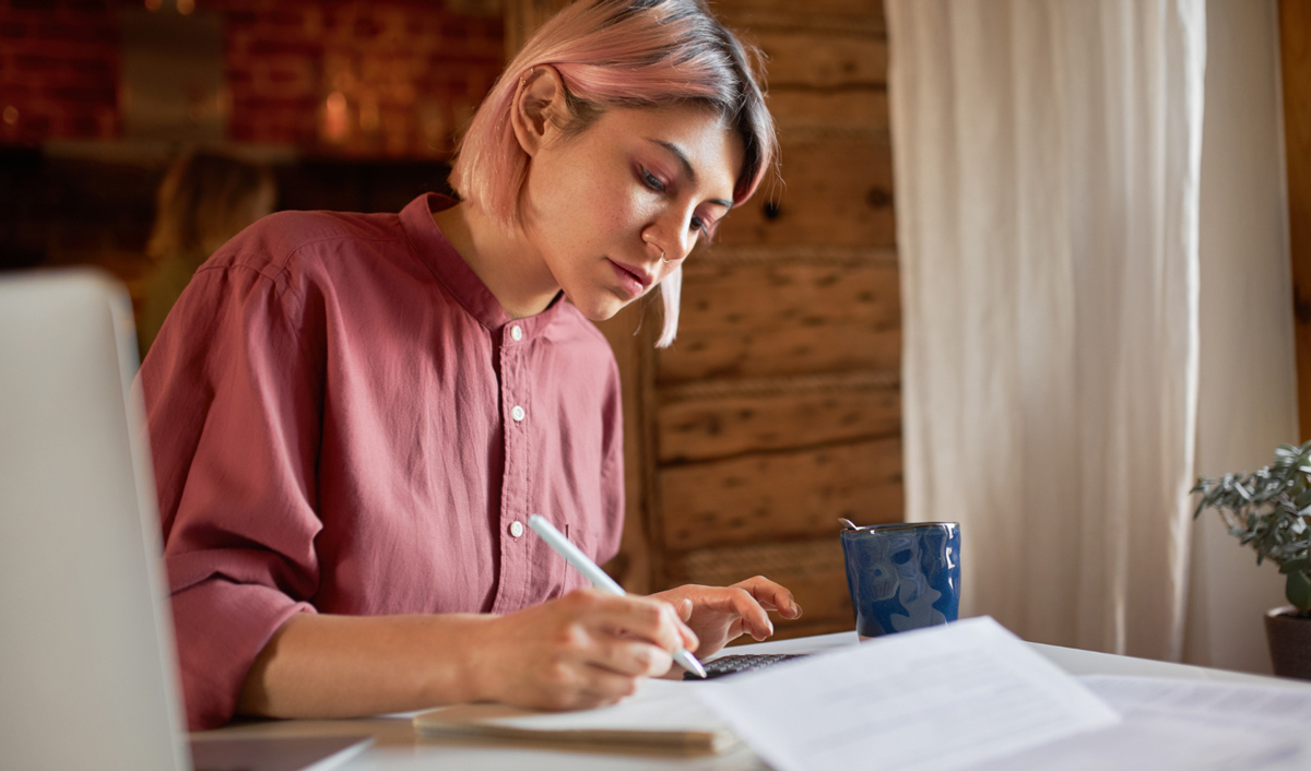 Business Insider: в США из-за ИИ вырос спрос на авторов текстов