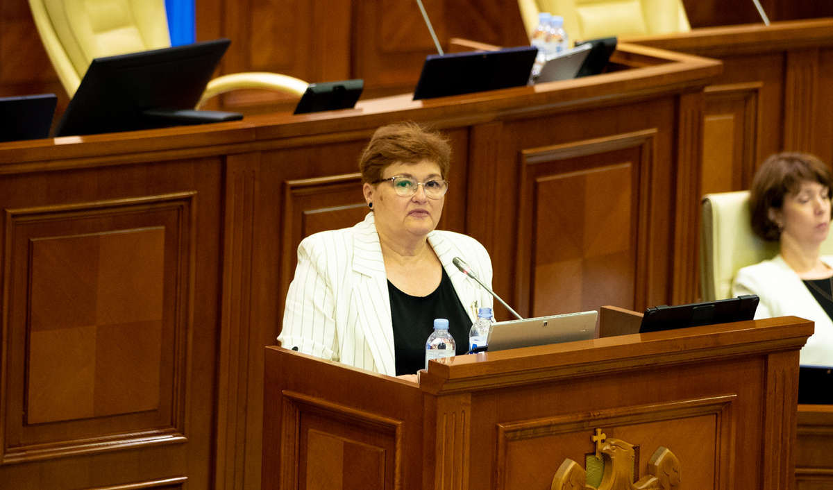 Moldova decide cum să protejeze copiii de rețelele sociale?