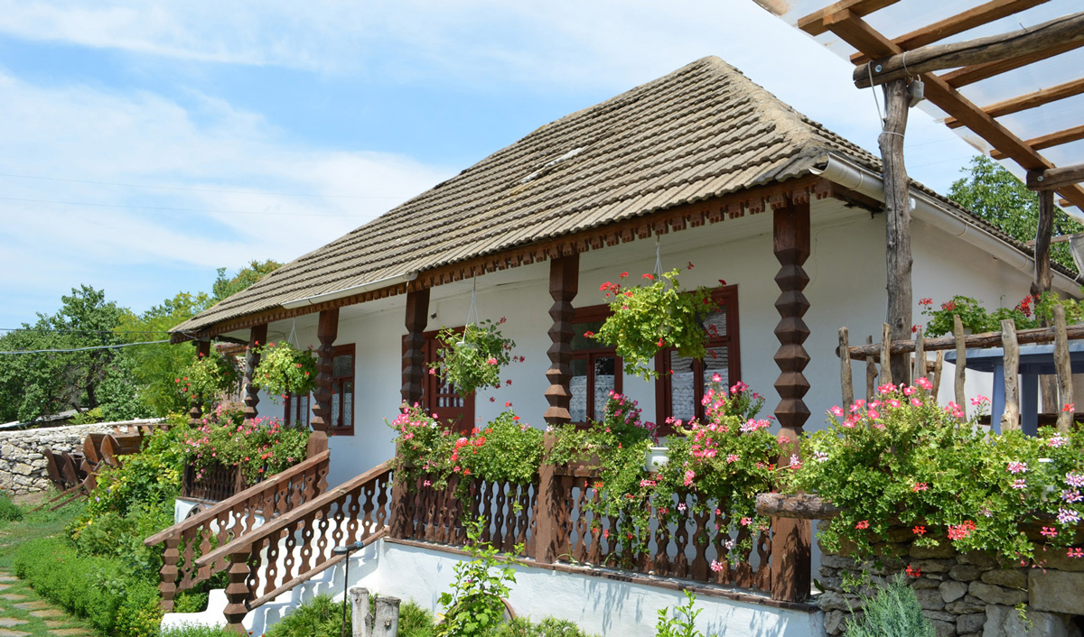 One thousand families will be able to insulate their homes under the Green House program