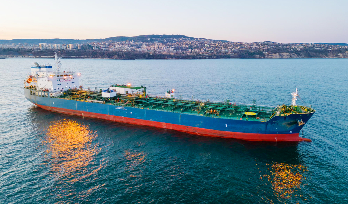 Все хотят проплыть Ормузский пролив