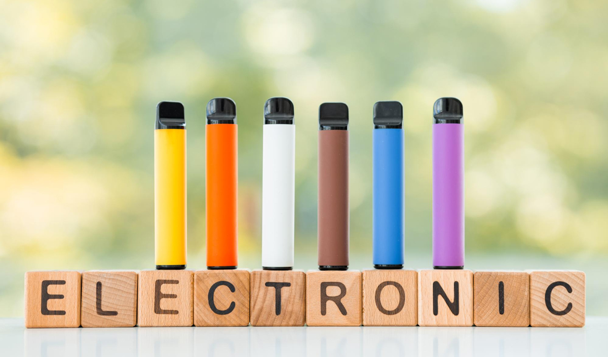 Creșterea consumului de țigări electronice în rândul elevilor este alarmantă