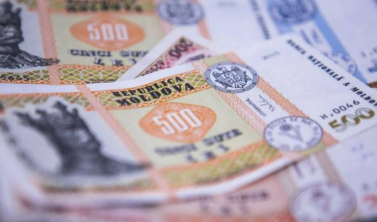 Leul preia volatilitatea euro: economia moldovenească se obișnuiește cu noua realitate